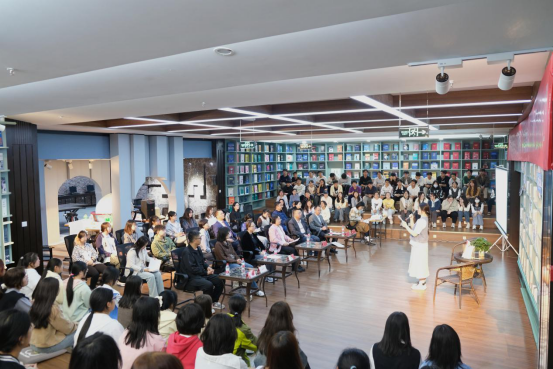 学校举办4·23世界读书日“读书育德沁人心灵,明法育人贯学思政”主题读书沙龙活动